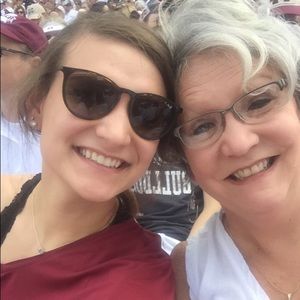 Meet your Posher, Wesleyann